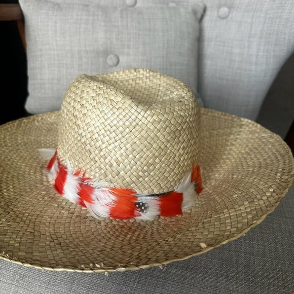Vintage Waltah Clarkes Hat Sz M Beige Straw w/ Red Feather Hawaiian Shops - Picture 2 of 7